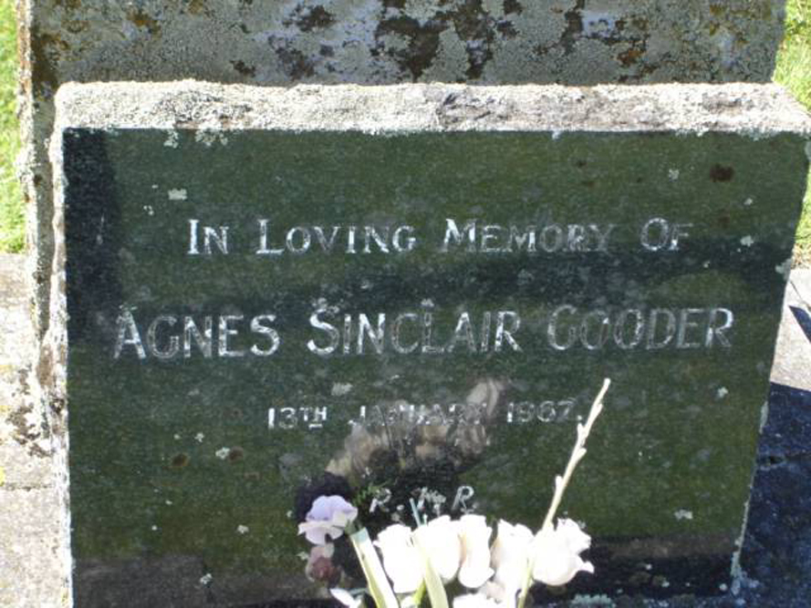 Photo of headstones/Agnes Sinclair Coffey d 1967 hdstn Hastings